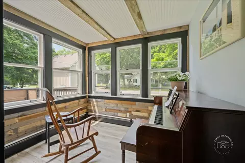 Exterior - 32 W167 Army Trail Rd, Wayne, IL 60184 photo 3 of 5