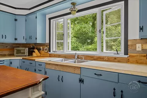 Kitchen - 32 W167 Army Trail Rd, Wayne, IL 60184 photo 3 of 3