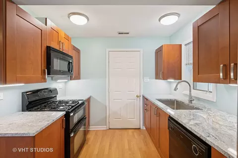605 Northview Ln, Hoffman Estates, IL 60169 photo 5