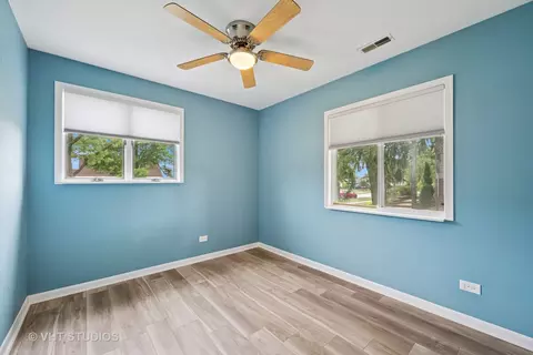 605 Northview Ln, Hoffman Estates, IL 60169 photo 11