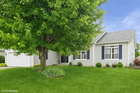 3452 Basswood Ln, Dekalb, IL 60115