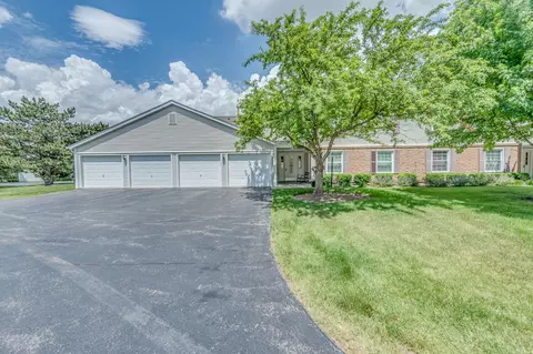 665 Thorntree Ct #A-1, Bartlett, IL 60103
