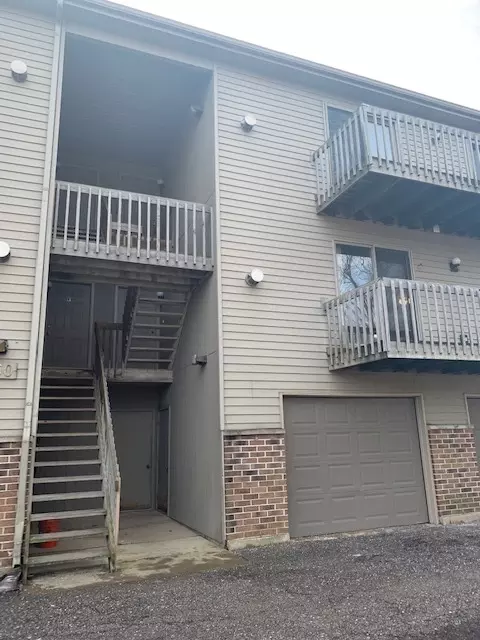 350 Woodridge Cir #G, South Elgin, IL 60177