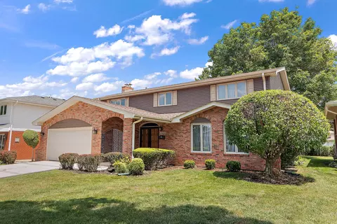 10425 Laporte Ave, Oak Lawn, IL 60453