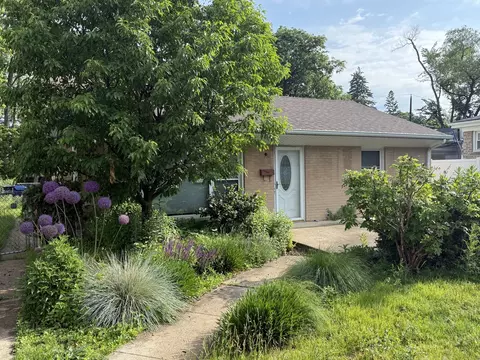 2113 Seward St, Evanston, IL 60202