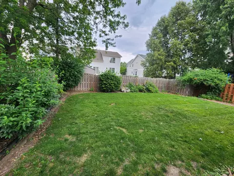 Exterior - 1036 Georgian Pl, Bartlett, IL 60103 photo 4 of 4