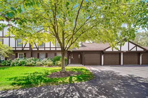 2144 Berkley Ct #101C, Naperville, IL 60565