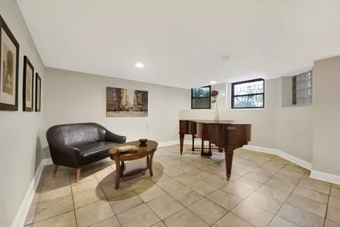 Other - 63 E Cedar St #4B, Chicago, IL 60611 photo 6 of 7