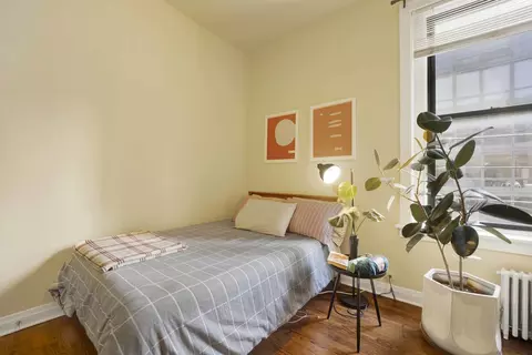 Bedroom - 63 E Cedar St #4B, Chicago, IL 60611 photo 2 of 2