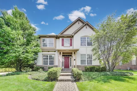 1721 N Woods Way, Vernon Hills, IL 60061