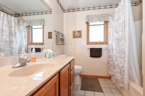 Bath - 2235 177th St, Lansing, IL 60438 photo 2 of 2