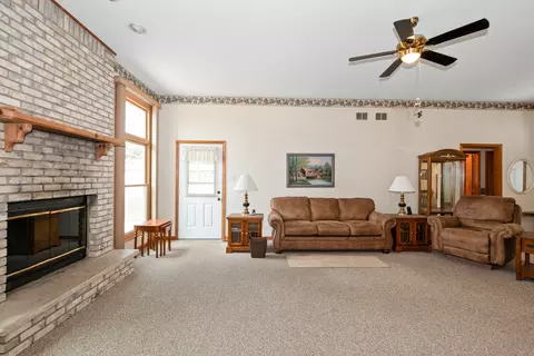 Living - 2235 177th St, Lansing, IL 60438 photo 3 of 3