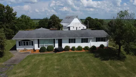 1606 N Us Highway 45, Gilman, IL 60938