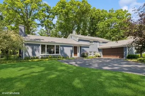674 Timber Ln, Lake Forest, IL 60045