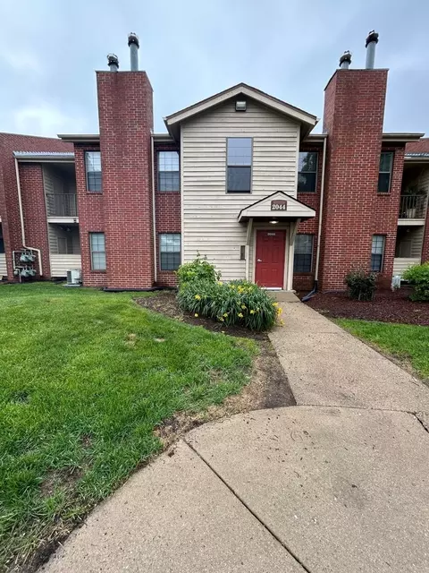 2044 N Rand Rd #108, Palatine, IL 60074