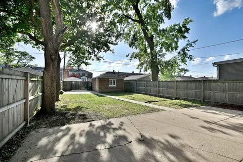 Exterior - 2024 S 24th Ave, Broadview, IL 60155 photo 5 of 6