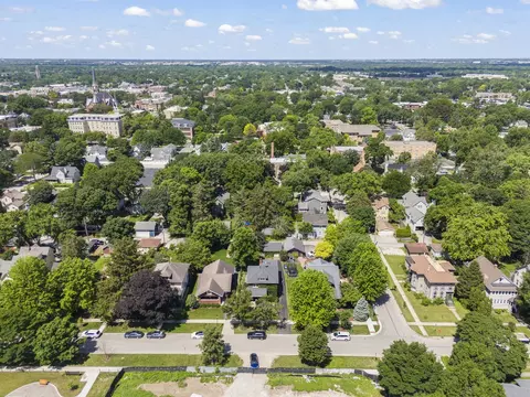143 N Wright St, Naperville, IL 60540 photo 40