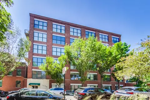 1720 N Marshfield Ave #108, Chicago, IL 60622