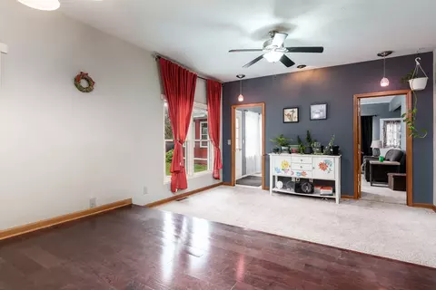 Entry Way - 1430 Michael Dr, Pecatonica, IL 61063 photo 5 of 6