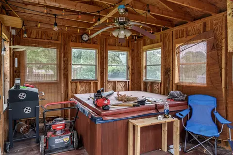 Exterior - 1430 Michael Dr, Pecatonica, IL 61063 photo 3 of 8