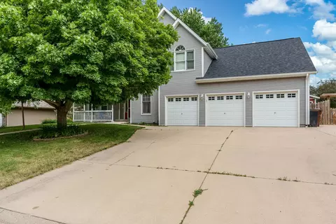 1430 Michael Dr, Pecatonica, IL 61063