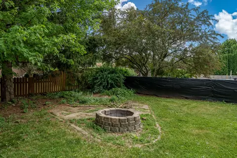 Exterior - 1430 Michael Dr, Pecatonica, IL 61063 photo 7 of 8