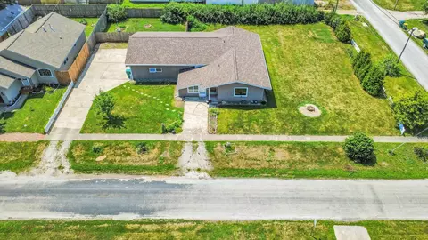 203 E Wilson, Tuscola, IL 61953 photo 4