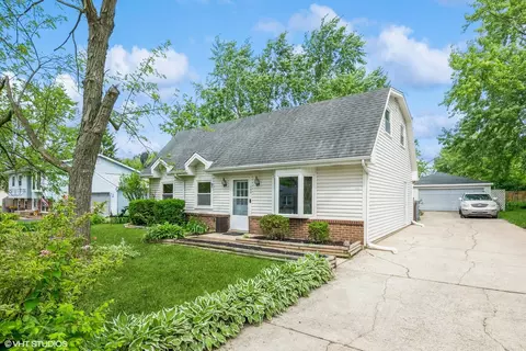 159 Blackberry Dr, Bolingbrook, IL 60440