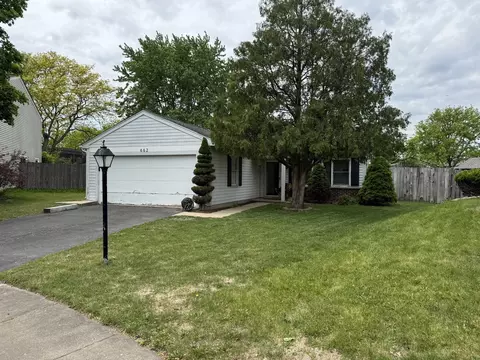 662 Berwick Pl, Roselle, IL 60172