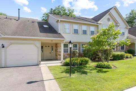 200 Dublin Ln #W1, Schaumburg, IL 60194