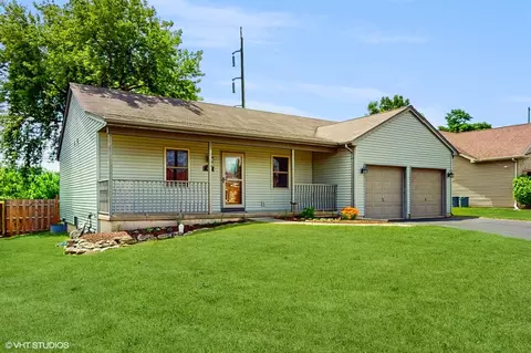 1601 Ginny Ln, Woodstock, IL 60098