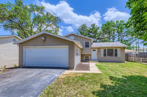 37423 N Fairview Ln, Lake Villa, IL 60046