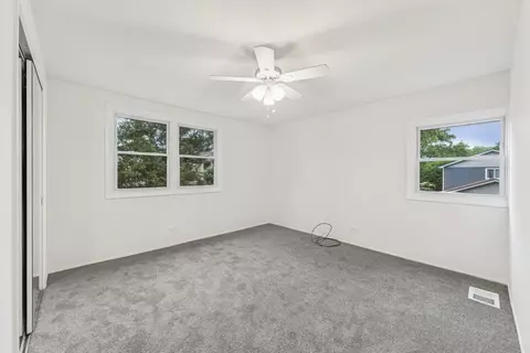 Bedroom - n631 Knollwood Drive, Wheaton, IL 60187 photo 3 of 4