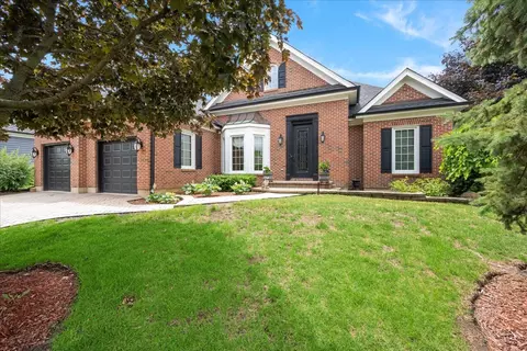 4101 St Andrews Ct, Saint Charles, IL 60174