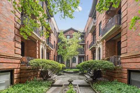4019 N Clarendon Ave #2N, Chicago, IL 60613