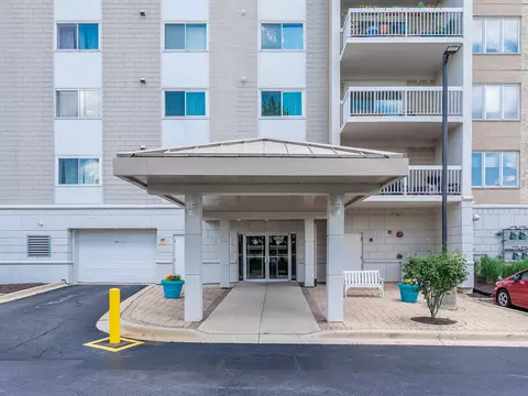 2020 Saint Regis Dr #506, Lombard, IL 60148