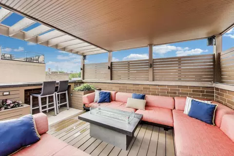 Exterior - Undisclosed, Chicago, IL 60612 photo 8 of 14