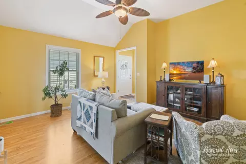 956 Lange Ave, Beecher, IL 60401 photo 25