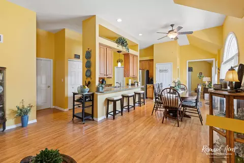 956 Lange Ave, Beecher, IL 60401 photo 12