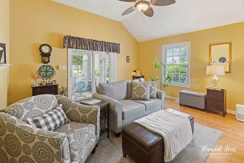 956 Lange Ave, Beecher, IL 60401 photo 26