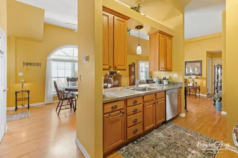 956 Lange Ave, Beecher, IL 60401 photo 8