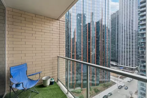 420 E Waterside Dr #1302, Chicago, IL 60601 photo 11