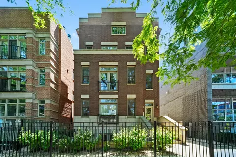 1749 W Roscoe St #1, Chicago, IL 60657