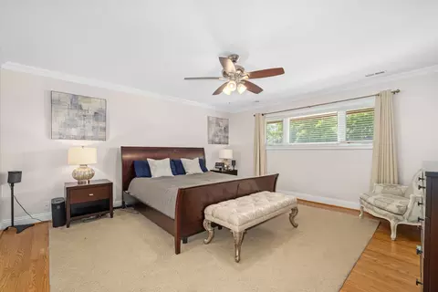 301 Crabtree Ln, Glenview, IL 60025 photo 17