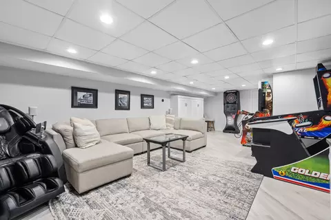 301 Crabtree Ln, Glenview, IL 60025 photo 31