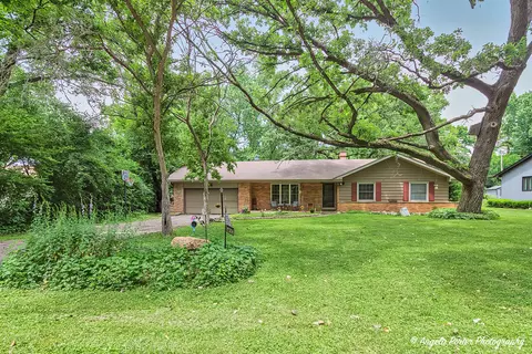 12306 Roger Rd, Woodstock, IL 60098