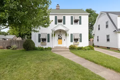 735 Parkview Ave, Rockford, IL 61107