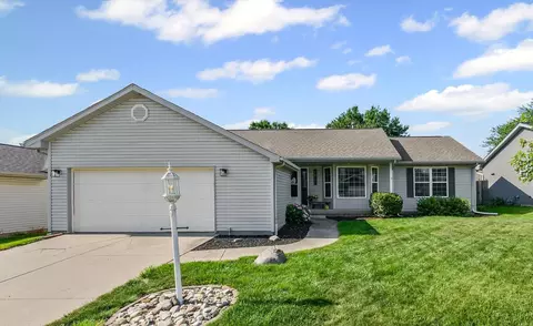 1811 Autumn Ridge Dr, Urbana, IL 61802