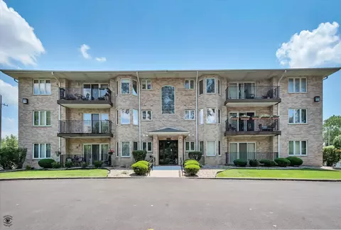 10228 Southwest Hwy #1A, Chicago Ridge, IL 60415