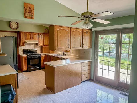 202 E 8th St, Gridley, IL 61744 photo 15